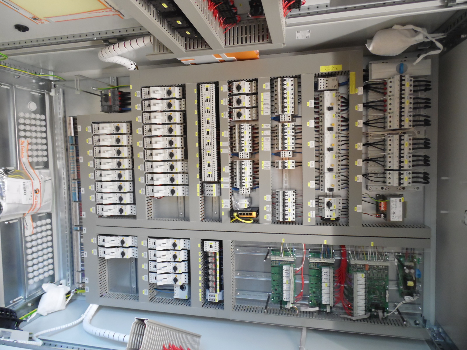 Control panel broiler (feeding, ventilation, lighting)